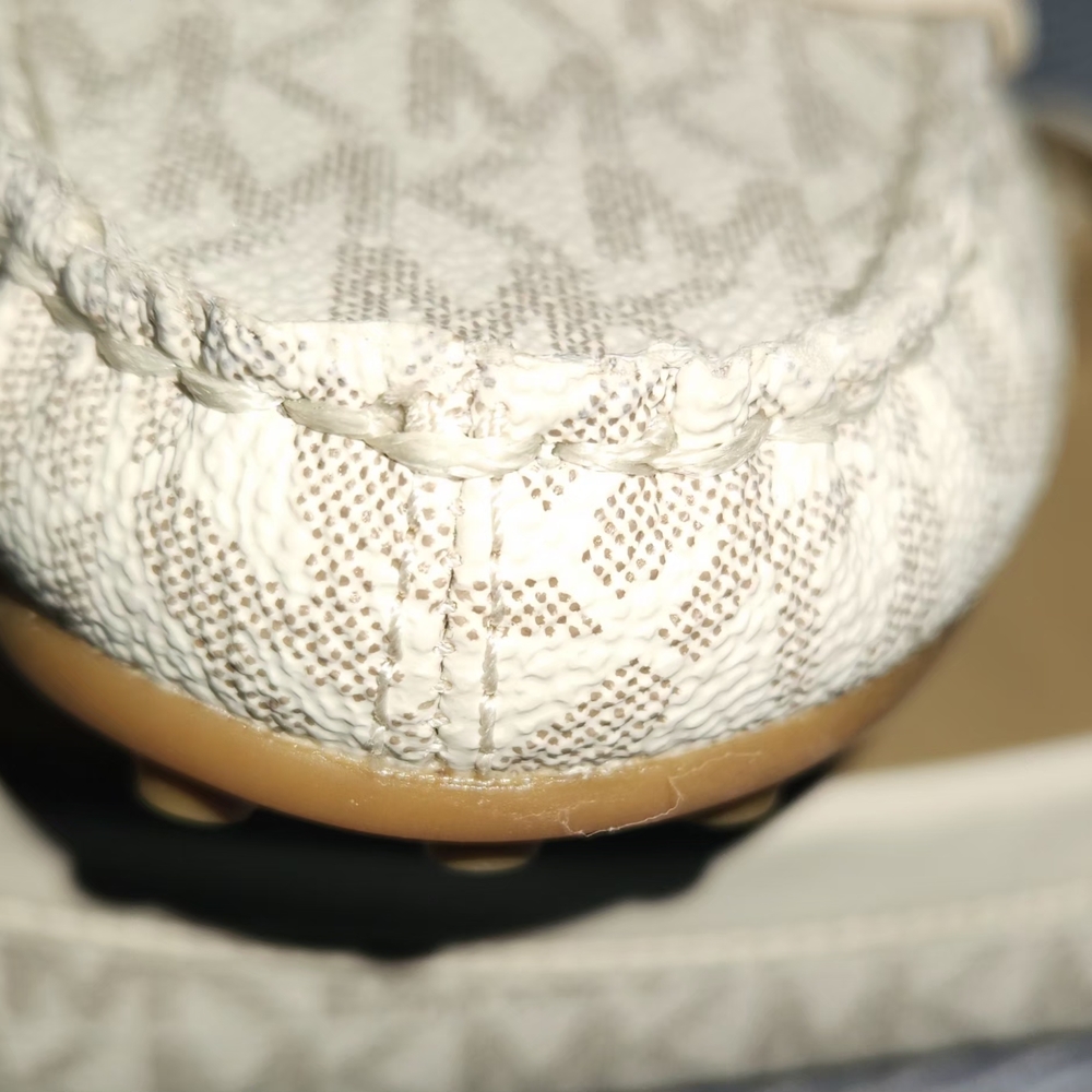 Michael Kors Cream and Gray Flats with Classic Comfort Size 5.5m - Picture 4 of 9